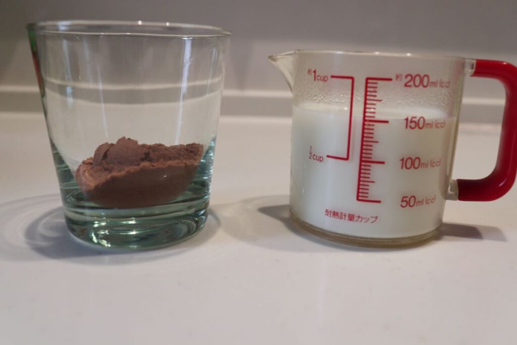 ミロと温めた牛乳